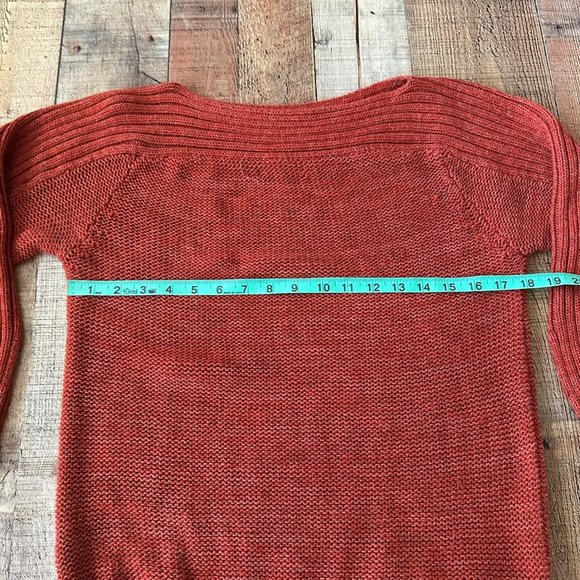 Cozy Womens Rust Knit Sweater With 3/4 Sleeves & Ribbed Hem - Picture 4 of 9
